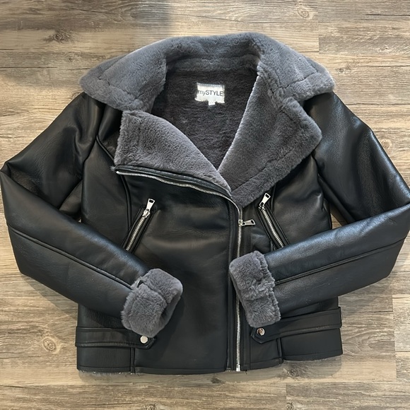 FAUX LEATHER SHEARLING BIKER JACKET - Picture 1 of 4